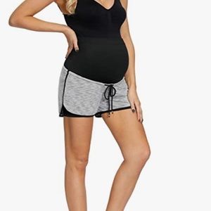 Maternity athletic shorts